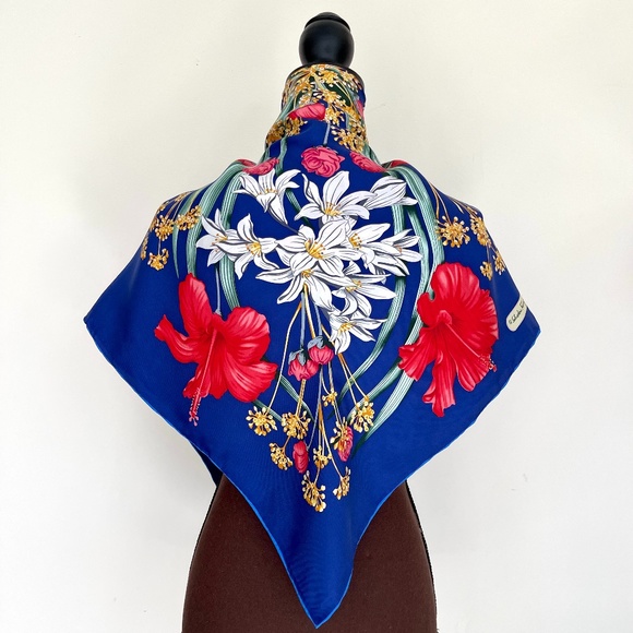 Salvatore Ferragamo Silk Scarf Flowers Blue Multicolor Wrap Scarf - Picture 5 of 15